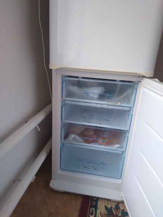 Холодильник. Бирюса