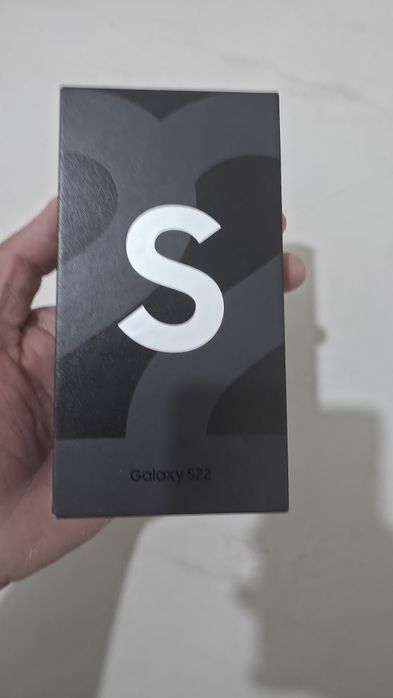 Samsung S22  256gb белый
