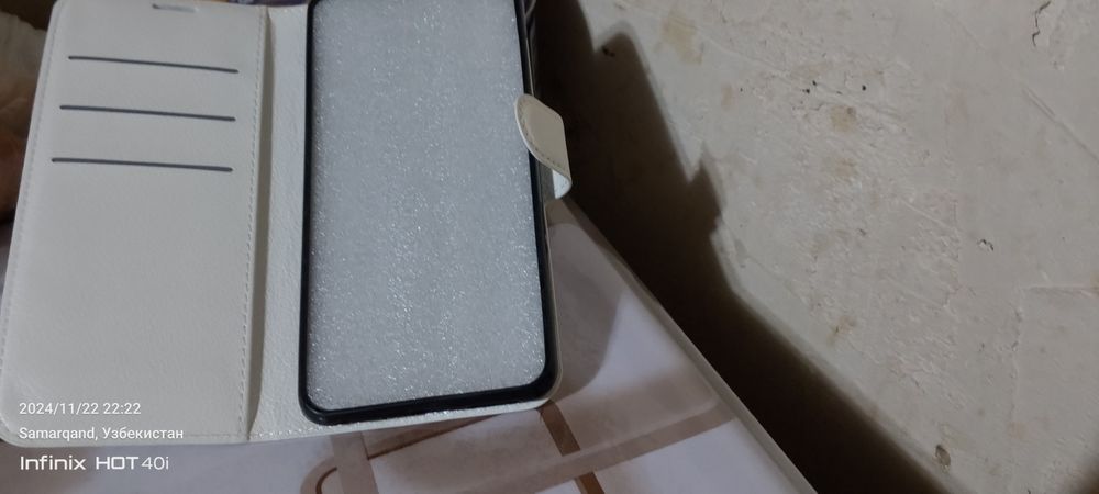 Чехол-книжка на телефон