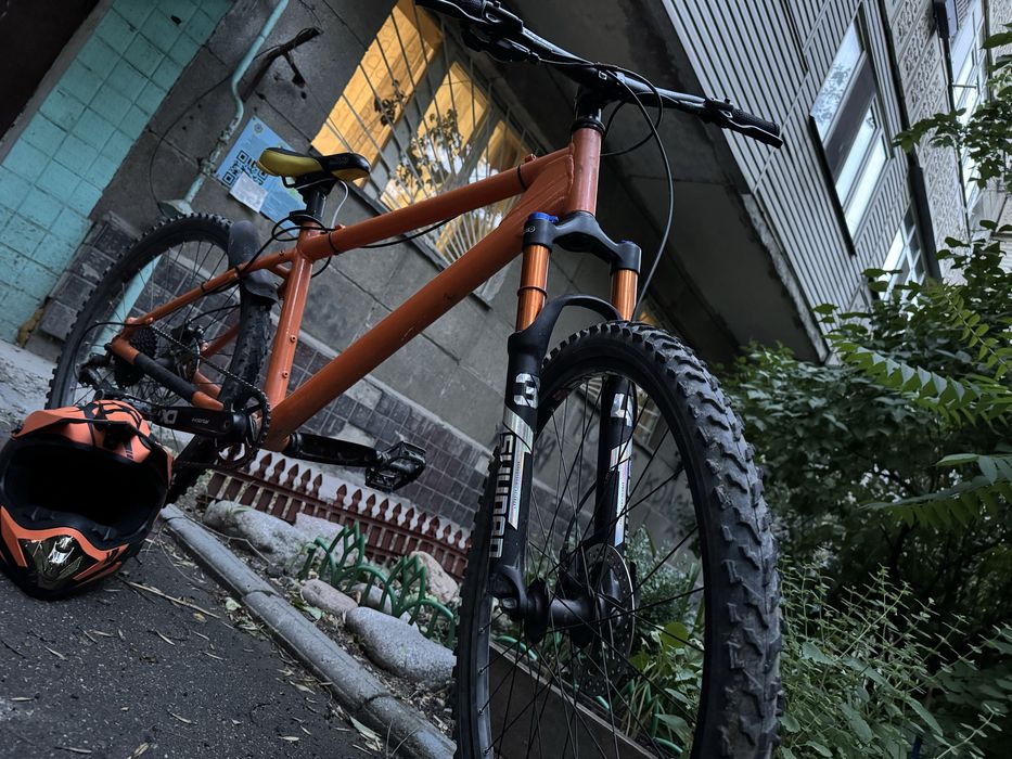 Продам MTB/Dirt велосипед в отличном состоянии.