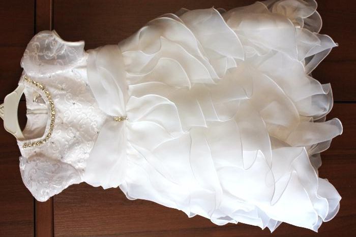 Новое шикарное платье DELORAS