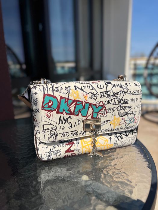 Дамска чанта DKNY