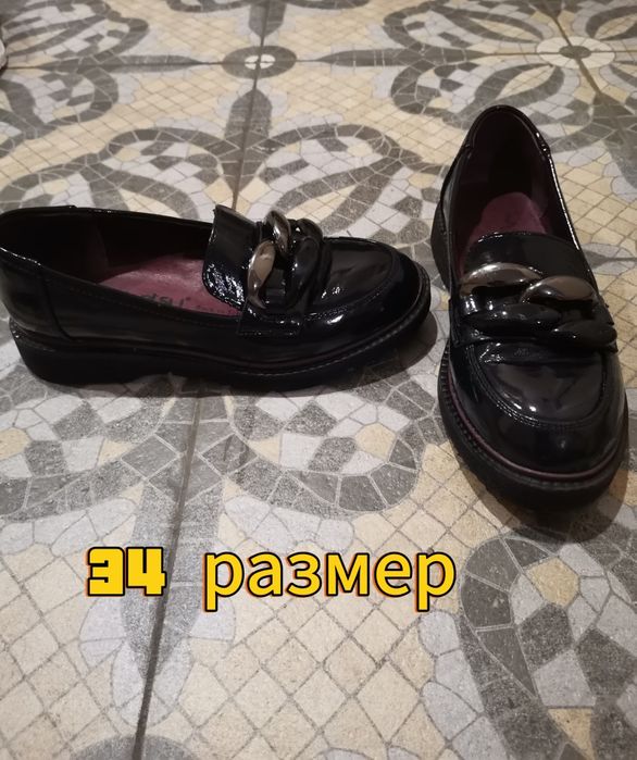 Продам детскую обувь