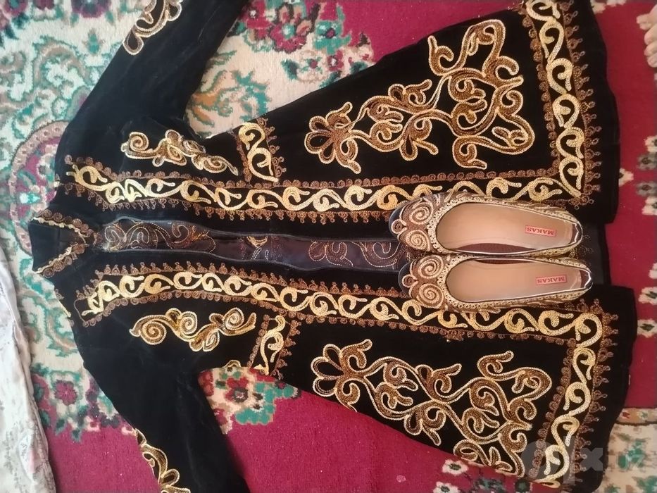 Xalatcha yangi kiyilmagan makasinka