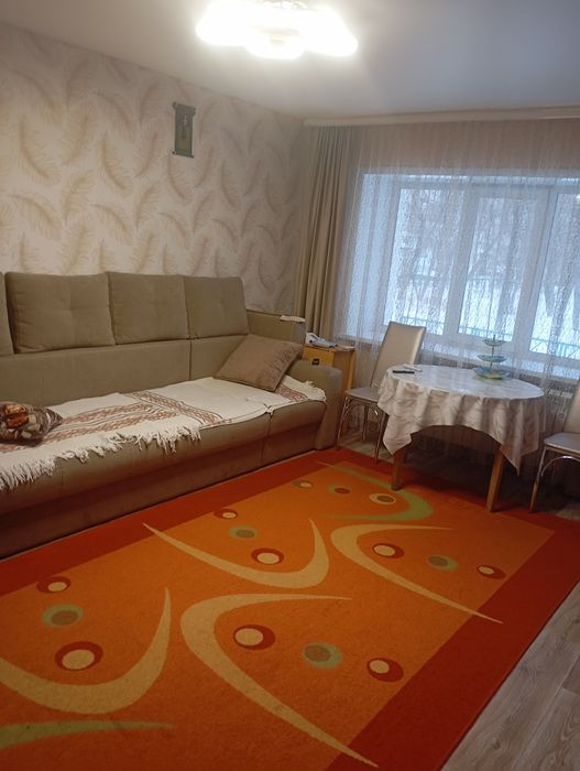 продам трёхкомнатную квартиру