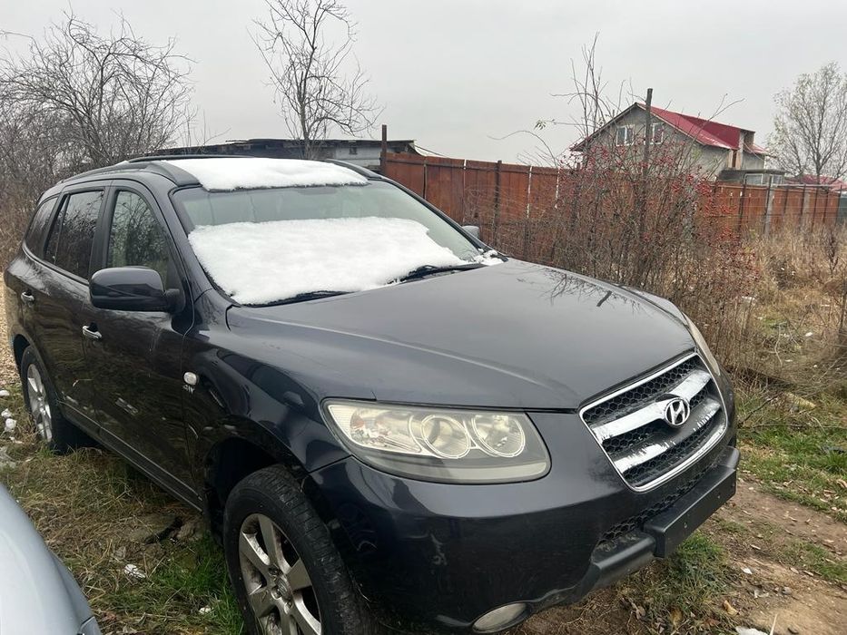 Dezmembrez Hyundai santafe 2.2