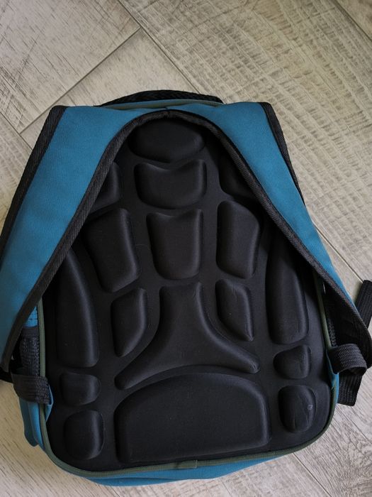 Продам рюкзак в школу