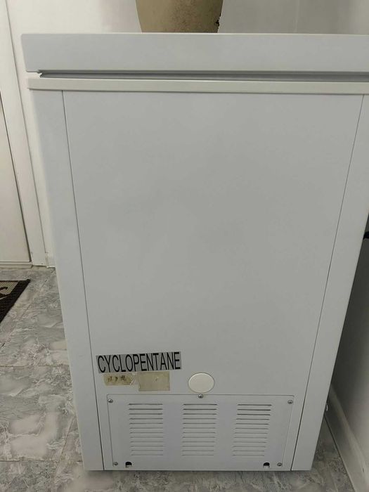 Морозильник "Midea"