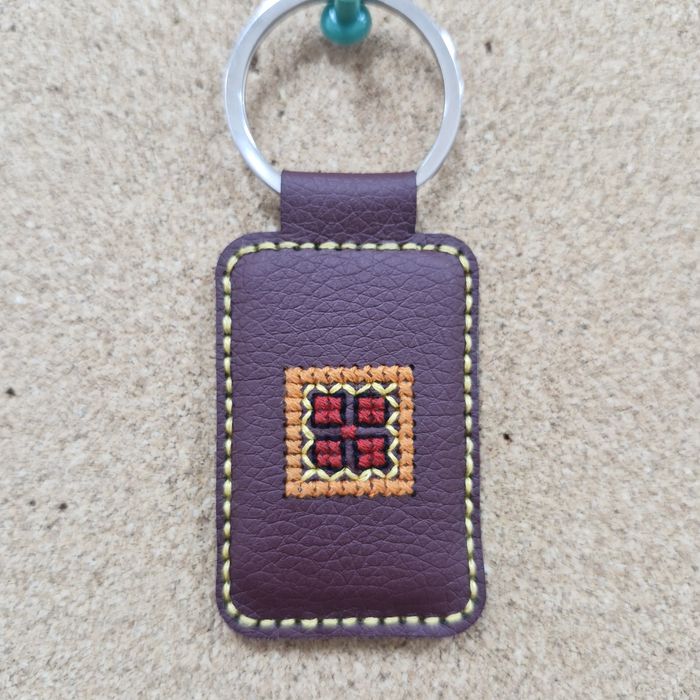 Ключодържотел с ръчна бродерия
