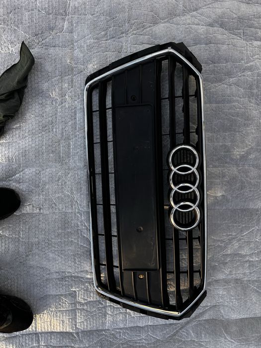 Grilă radiator audi a4.b9.