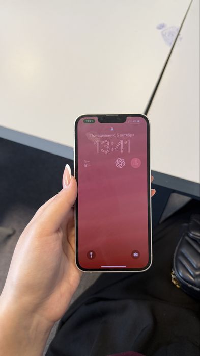 Продам айфон 13 в хорошем состояниие