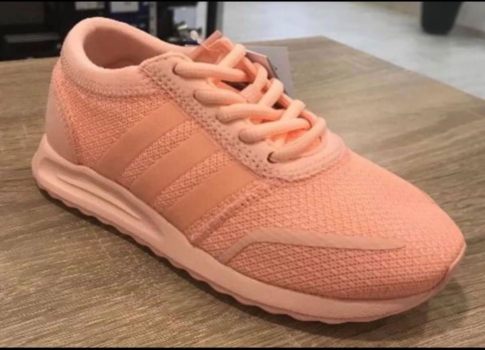 Нови, детски маратонки Adidas