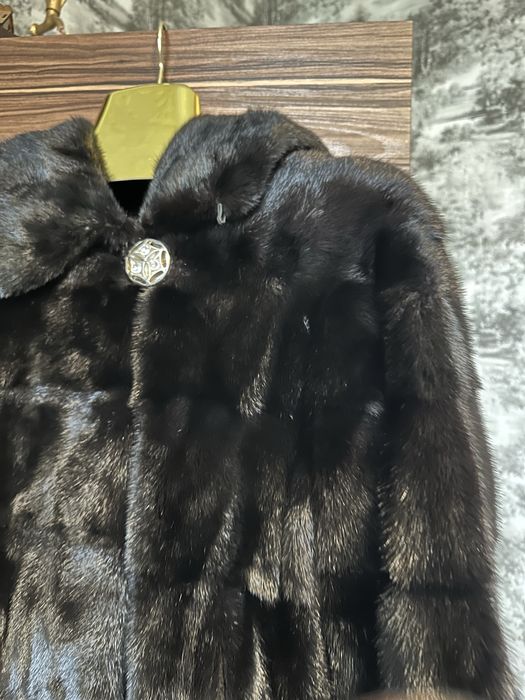 Продам норковую шубу