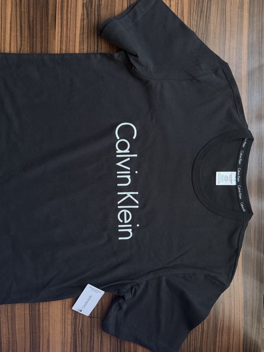 Чисто нова Calvin Klein тениска