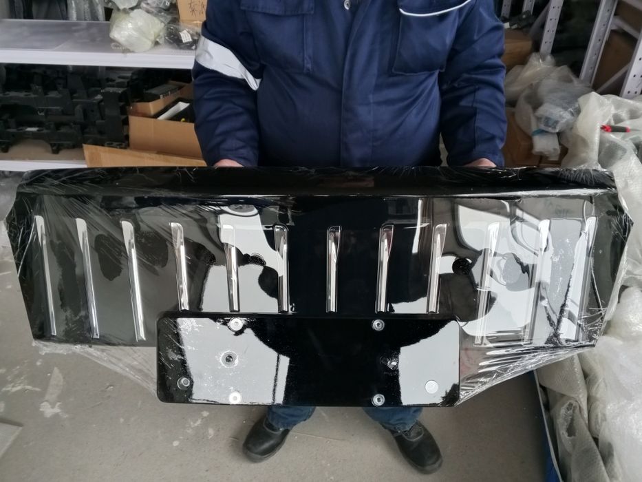 Old oblisovka Hongqi E-QM5. Решетка Радиатора Hongqi E-QM5