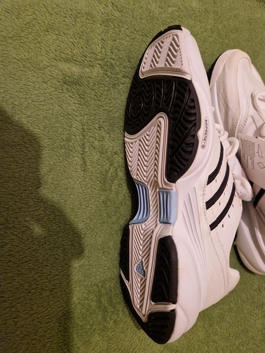 Adidas nr.39-40 noi cu etichetă
