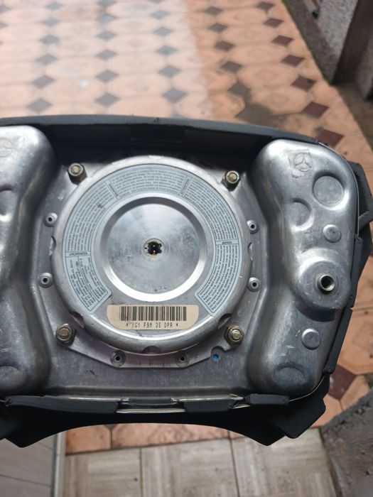 Мерседес аирбаг Серый руль