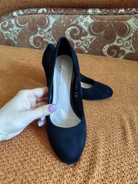 Продам новые туфли