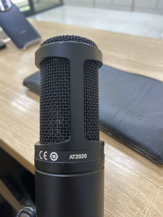 микрофон Audio Tehnica AT2020 (p25)