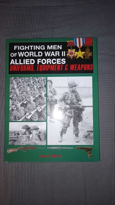 + 2 carti despre uniforme WW2 - David Miller si Peter Darman +