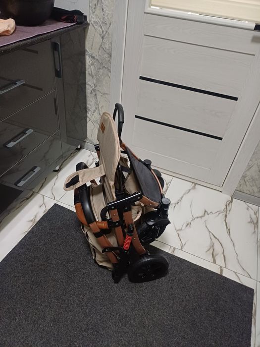 Продаётся чемодан коляска