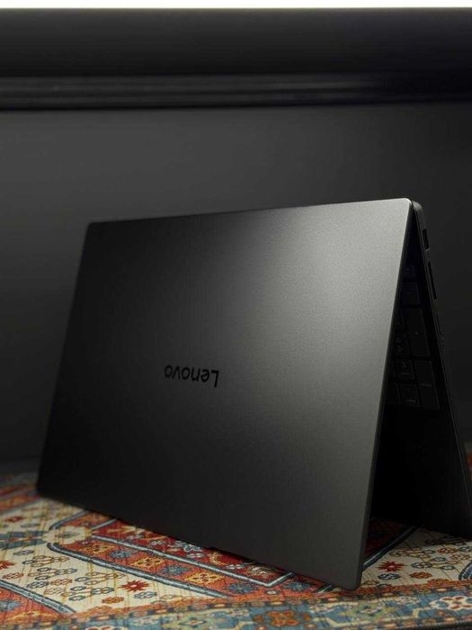 LENOVO LOQ R7-170 / D5-16G / 512G / 15,6'' FHD 144Hz / RTX 4050
