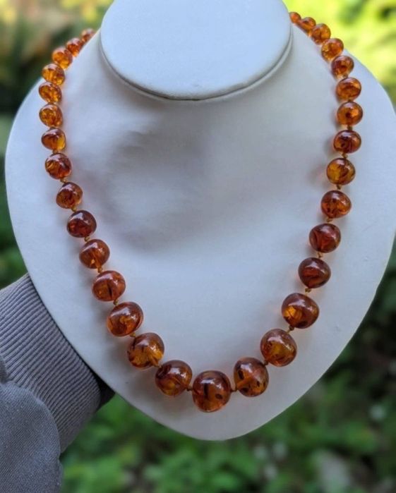 Vechi colier lant din chihlimbar natural baltic, de culoarea mierii, cu inchizatoare din argint 925, cabochon oval