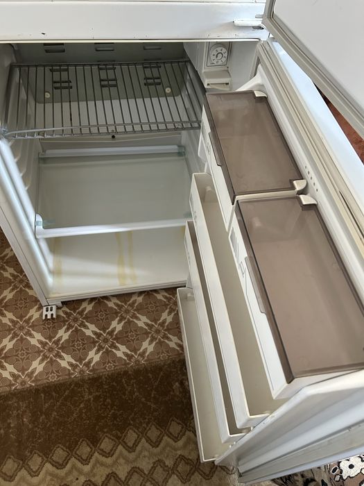 Холодильник бирюса в рабочем состоянии