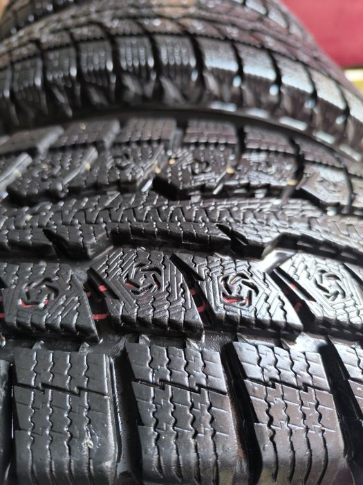 225/60R16 зимни гуми Toyo Observe GS16