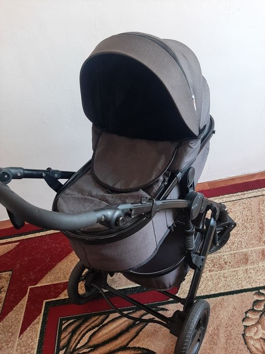 Продам детскую коляску