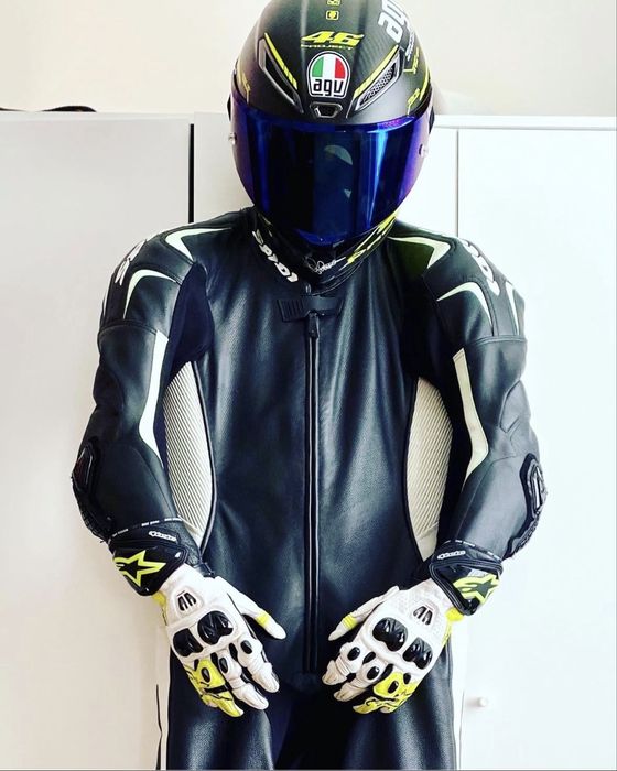 Echipament moto de vanzare