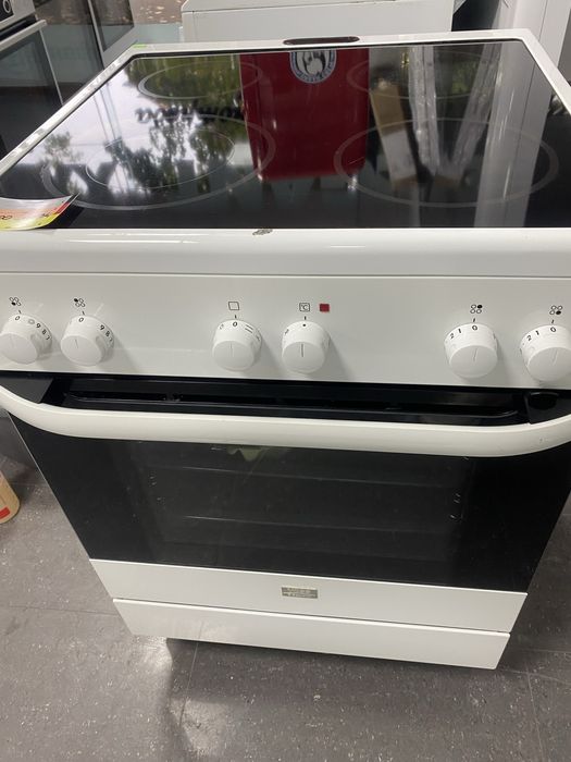 Свободностояща печка VOSS Electrolux