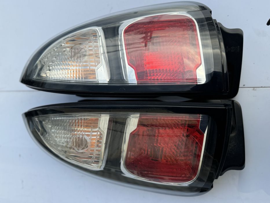 Stop tripla Citroen c3 Picasso dr/st stare impecabila!