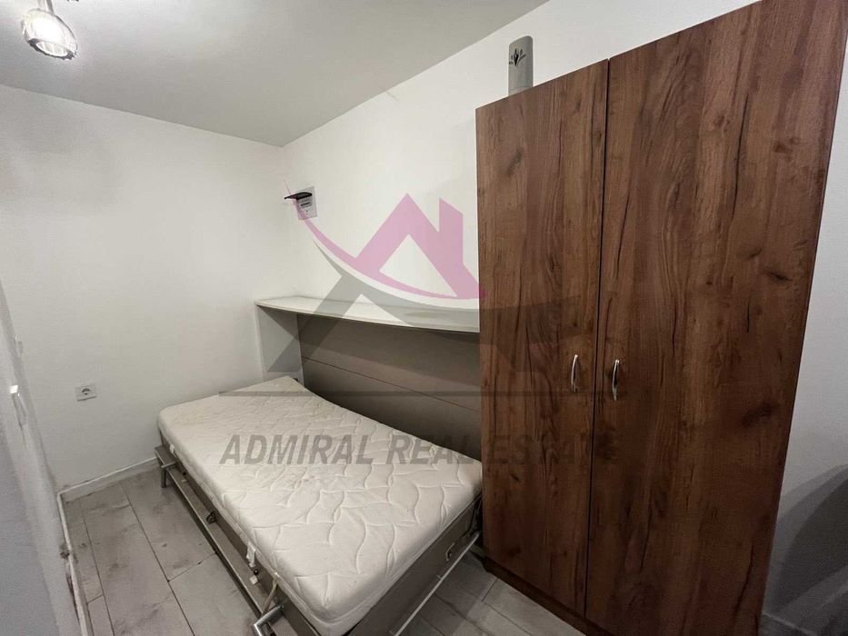 Дава се под наем Едностаен апартамент в Варна, Център - 25 кв.м за 295 € - Снимка #2