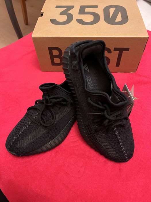 Adidas Yeezy Boost 350 V2 Onyx – Noi, cu etichetă!