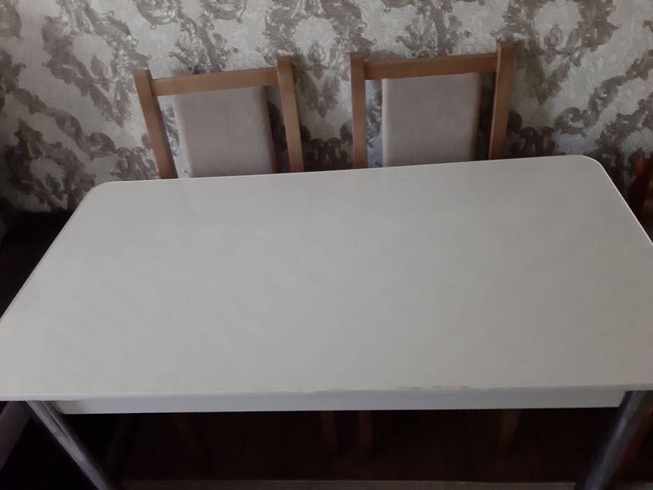 Продам стол кухонный
