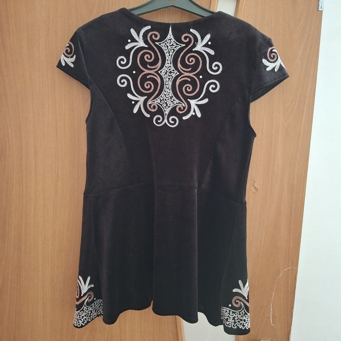 Продам камзол 4000