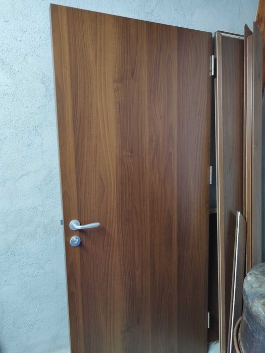 Интериорна врата