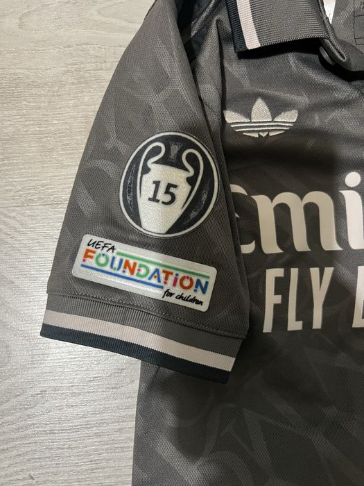 Costum de fotbal Real Madrid 128 cm