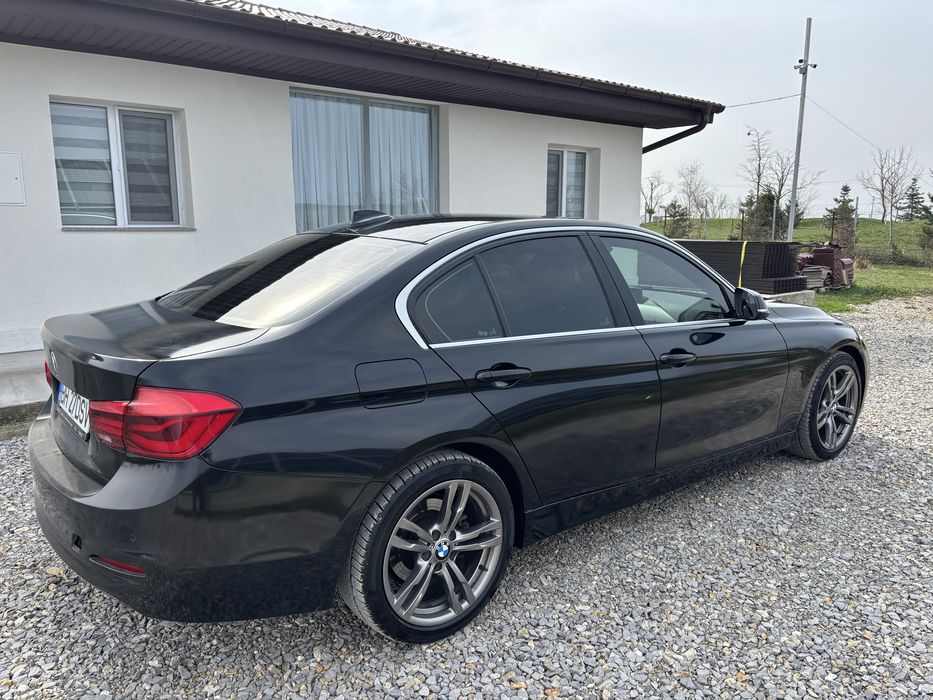 Vand bmw seria 3 an 2016 usor avariat