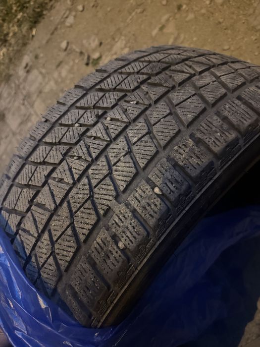 Продам шины. 245/40/19