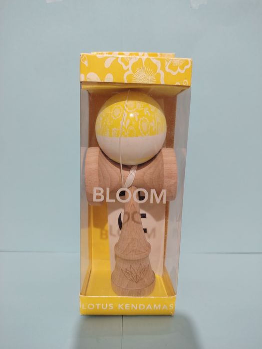 Kendama Lotus Bloom Yellow