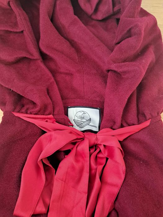 Червено дълго дамско наметало Linennaive