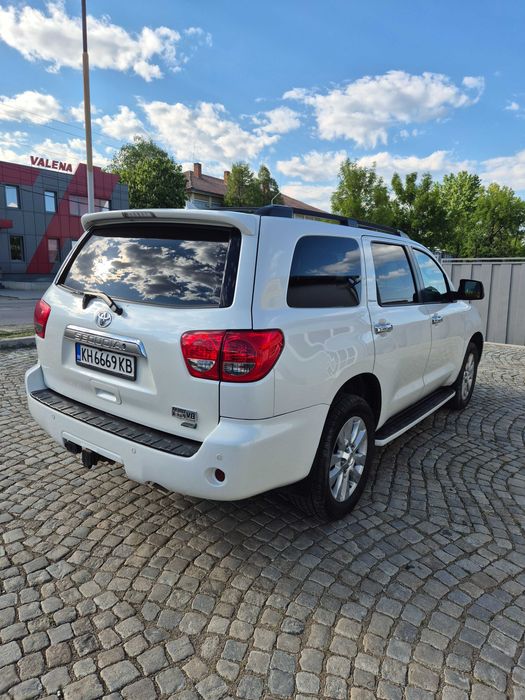 Toyota Sequoia 5.7 PLATINUM