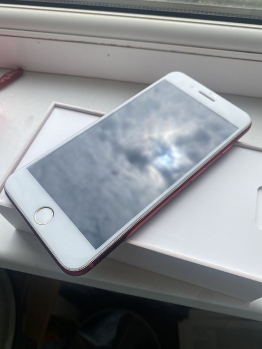 Айфон 8+ Gold 64ГБ