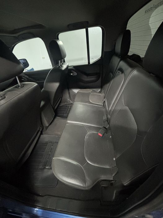 Vând Nissan Navara 2013, 3.0  V6 automat,,,Utilitară’’