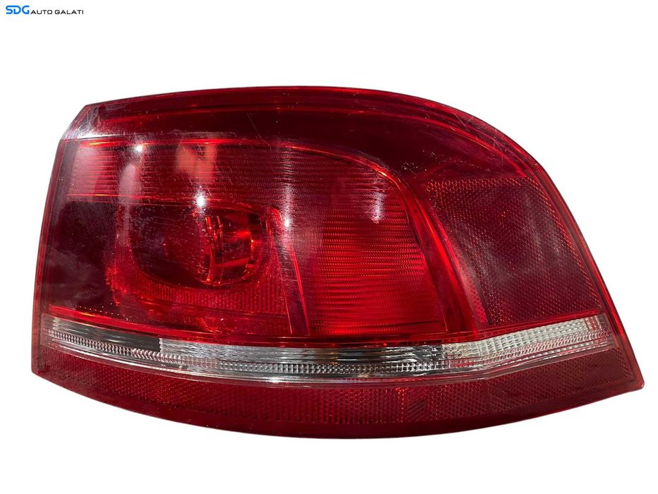 Stop Lampa Tripla Dreapta Halogen de pe Aripa Caroserie Volkswagen Passat B7 Break Combi 2010 - 2015 Cod 3AF945096E [LR0110]