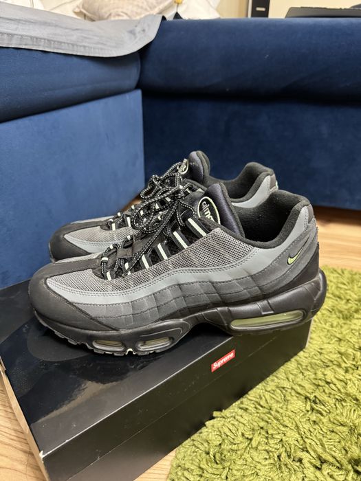 Vand pantofi sport air max 95