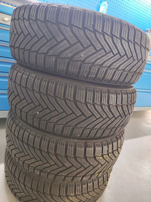 2 бр зимни 205/55/16 Michelin Дот 23г