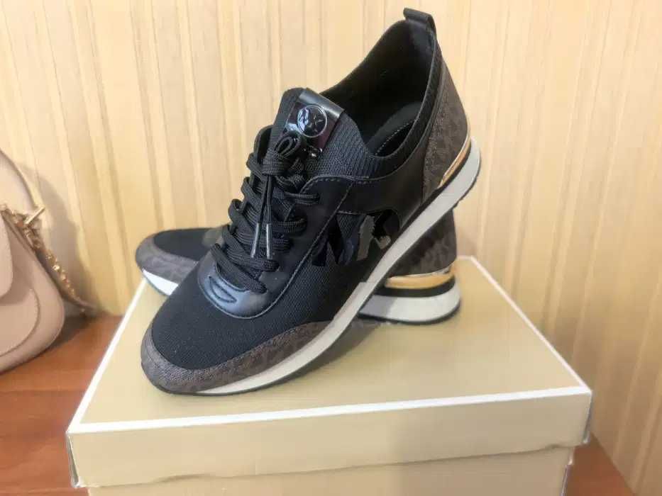 Кроссовки Michael Kors